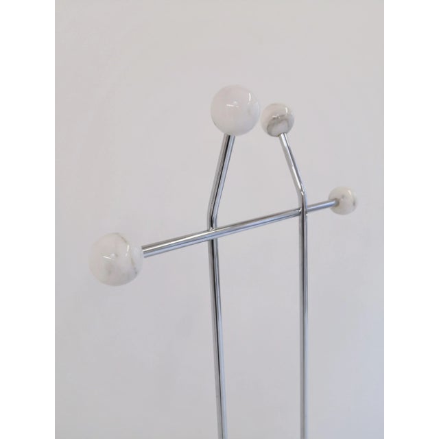 Marble and Chrome Clothing Rack, 1970s, in Flawless conditions. Designed 1970 to 1979