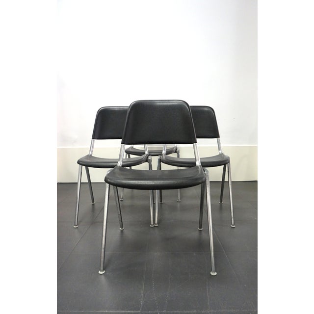 Model 1601 Stackable Chairs by Don Albinson for Knoll, 1960s, Set of 4 For Sale - Image 4 of 14