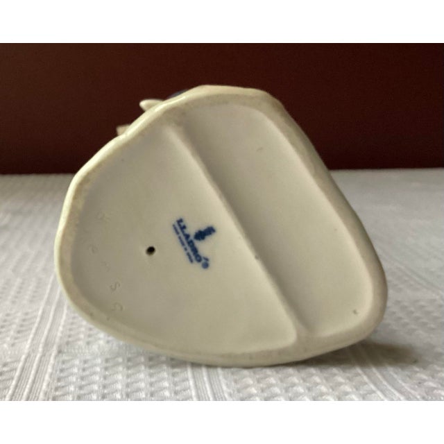 Cream Vintage Lladro Soldier Porcelain Figurine, Spain #4839, 12” Tall For Sale - Image 8 of 10