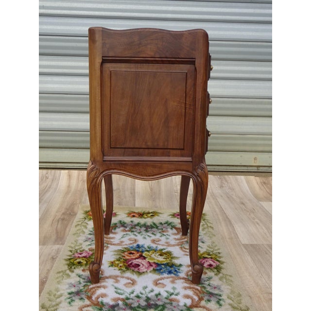 Louis Xv Style Walnut Bedside Table, 1960s For Sale - Image 15 of 18