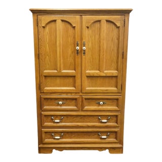 Thomasville Furniture Homecoming Collection Solid Oak Rustic Country Style 42" Door Chest 43811-340 For Sale