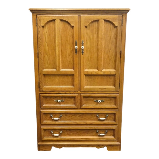 Thomasville Furniture Homecoming Collection Solid Oak Rustic Country Style 42" Door Chest 43811-340 For Sale