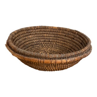 Large Hand-Woven Wicker Tray Basket For Sale