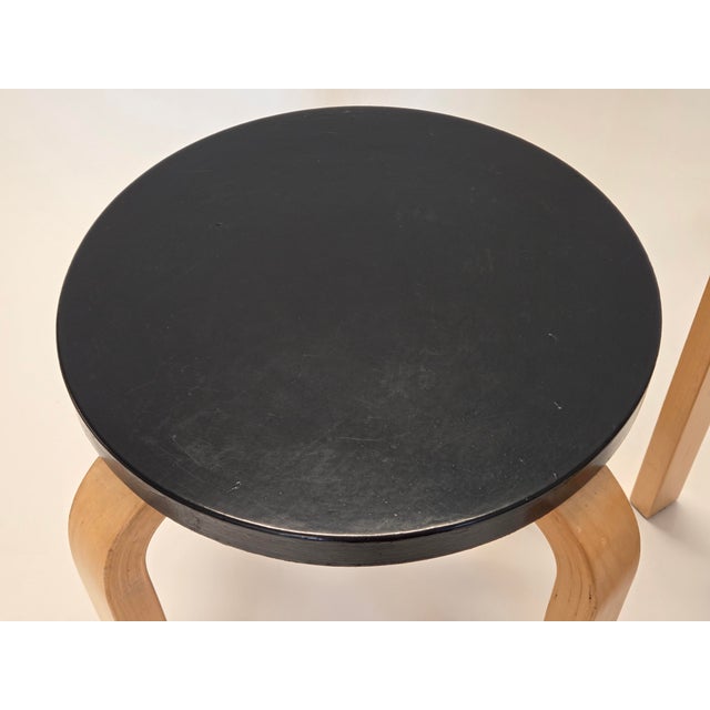 E60 Stools by Alvar Aalto for Artek, Finland, 1960s, Set of 2 For Sale - Image 11 of 16