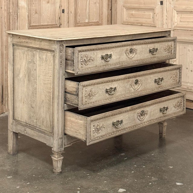18th Century Liégeois Country French Louis XVI Stripped Commode For Sale - Image 14 of 18