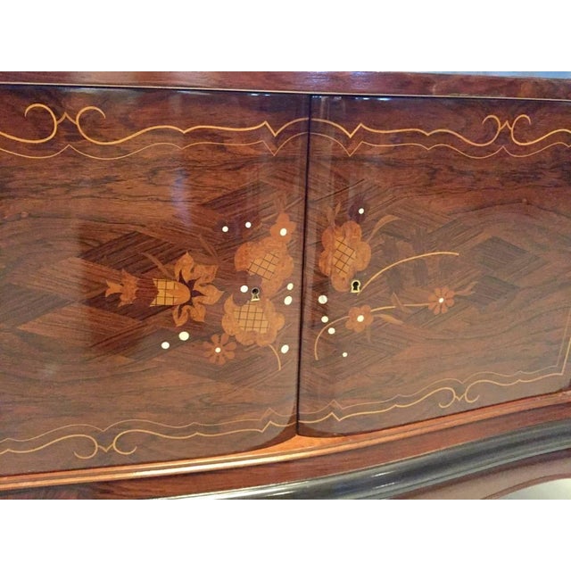 1930s French Art Deco Vitrine Bar or Display Cabinet in the Style of Jules Leleu For Sale - Image 5 of 11