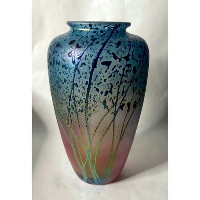 1990s 1990s Peet Robison Signed Iridescent Sunset Landscape Art Glass Vase For Sale - Image 5 of 8