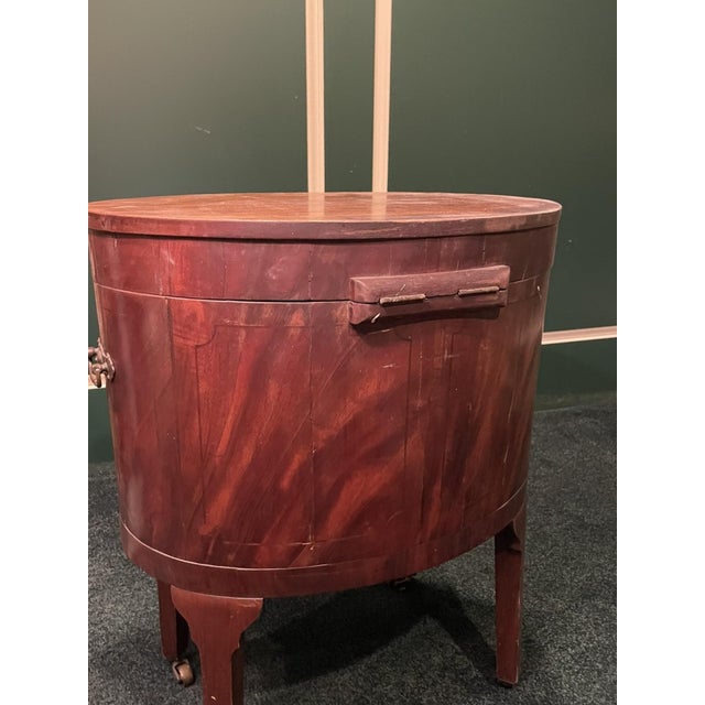 Traditional Georgian Oval Mahogany Cellarette – English Wine Cooler, Circa 1800s For Sale - Image 3 of 6