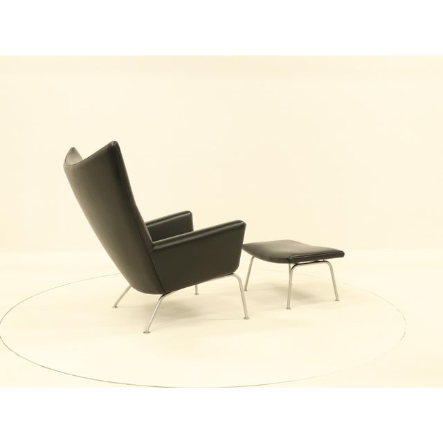 Set of Wing Chair with Ottoman by Hans Wegner for Carl Hansen & Søn, 1990s, Set of 2 For Sale - Image 12 of 18
