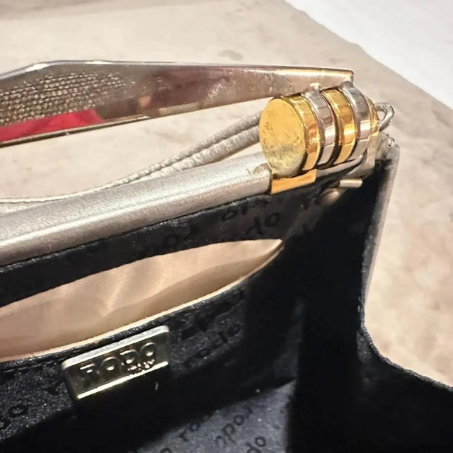 1960s Mid-Century Gray Leather Italian Minaudière Bag by Rodo For Sale - Image 4 of 14