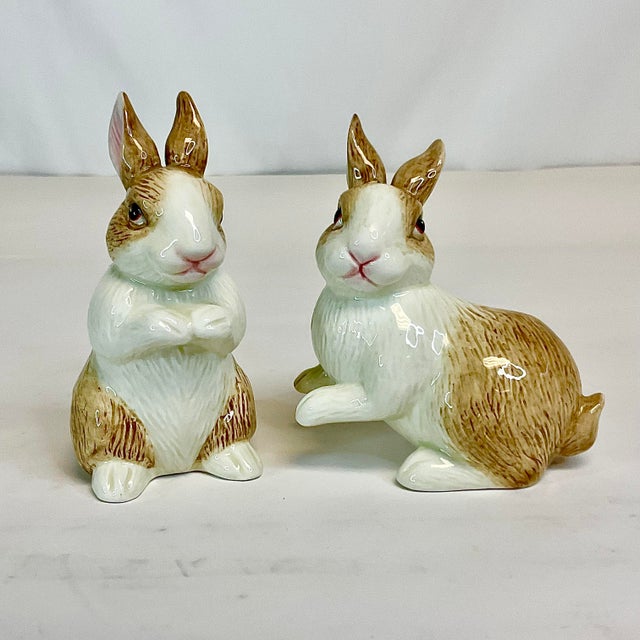 Brown 1980s Vintage Hollywood Regency Brown-Eyed Bunny Salt and Pepper Shakers - A Pair, Fitz & Floyd Easter For Sale - Image 8 of 15