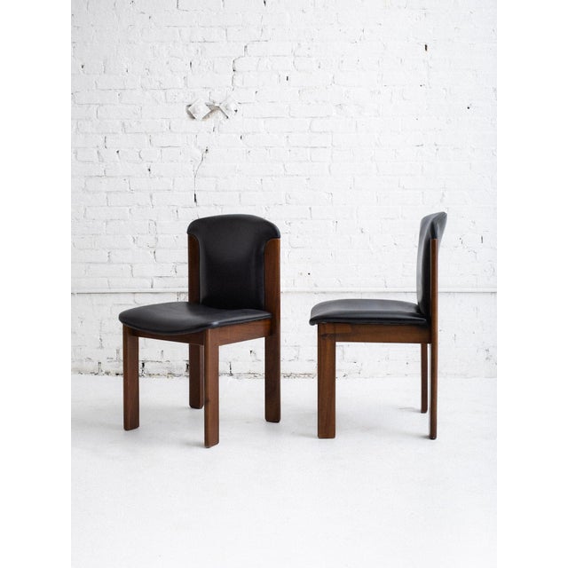 Set of 4 Mid-Century Leather and Walnut Dining Chairs, Silvio Coppola for Bernini For Sale In New York - Image 6 of 18