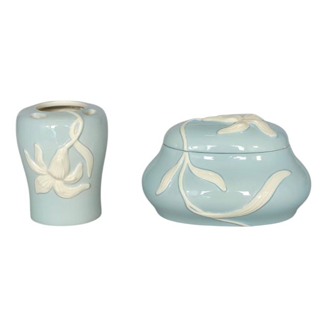 Posy Vase and Lidded Bowl with Applied White Relief Flowers from Seyei Fine China, Japan, 1970, Set of 2 For Sale