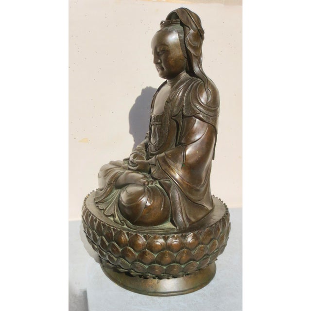Asian Antique Bronze Buddha Quan Yin, Avalokiteshvara. For Sale - Image 3 of 13