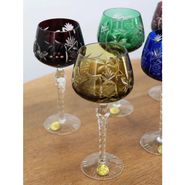 French elegance and glass craftsmanship of the highest quality. A set of six crystal glasses made of colored lead crystal...