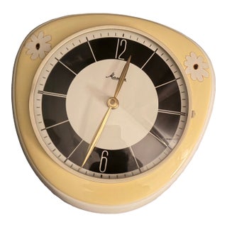 Vintage Mauthe German Ceramic Wall Clock 1950s Yellow Daisy MCM Working 10x9 For Sale