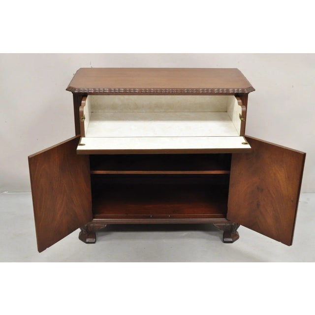 Vintage Chippendale Style Carved Mahogany Server Buffet With Bar Interior For Sale - Image 4 of 10