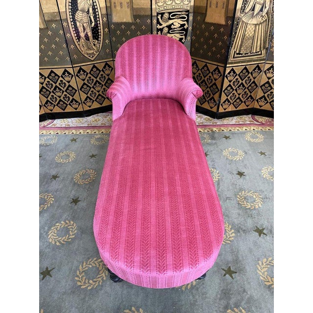 Napoleon III Pink Velvet Daybed For Sale - Image 10 of 12