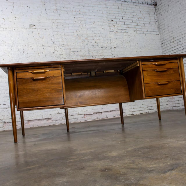 Mid-20th Century MCM Alma Castilian Series Walnut Credenza & Executive Desk W/Leather Work Surface For Sale - Image 9 of 18