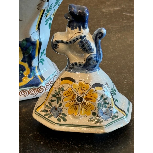 Traditional 18th Century Polychrome Delft Urn With Lid For Sale - Image 3 of 6