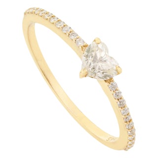 Minimalist Heart Cut Diamond Pave Solitaire Ring With Size 8 in 14k Yellow Gold For Sale