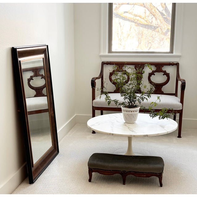 Antique Large Scale Early 19th Century American Empire Mahogany & Gilt Ogee Wall Mirror For Sale - Image 4 of 18