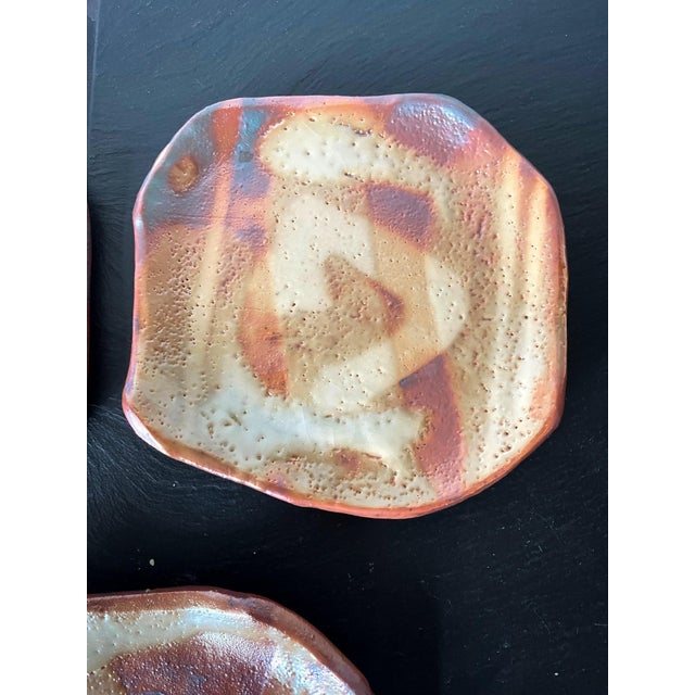 Gold Set of Five Yohen-Kin Shino Ceramic Plates by Suzuki Tomio For Sale - Image 8 of 17