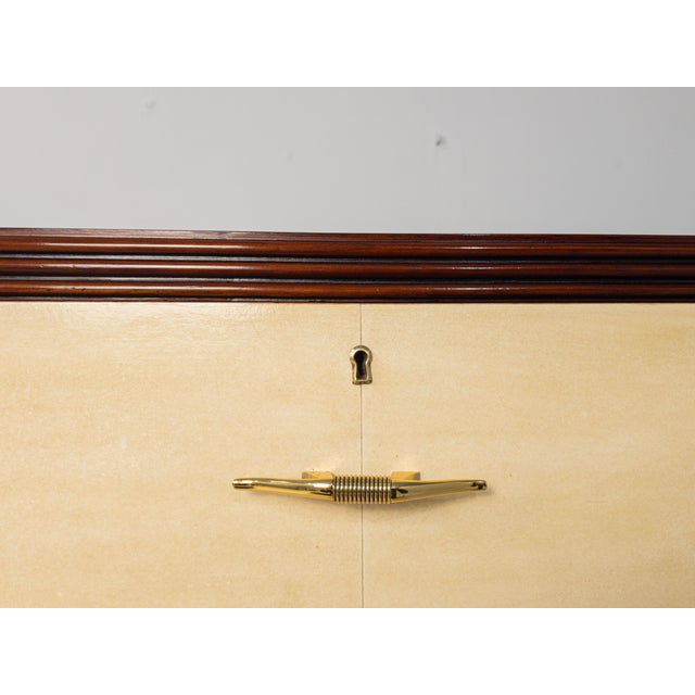Art Deco Italian Parchment Chest of Drawers attributed to Osvaldo Borsani, 1940s For Sale - Image 12 of 18