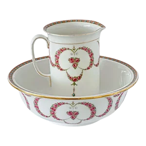 1930s Victorian English Shabby Chic Cottage Floral Large Ceramic Wash Jug & Basin by Winton Ware Grimwades Stoke & Trent England, Set of 2 Pieces