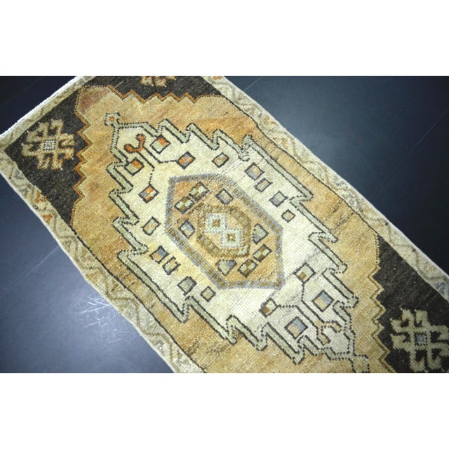 Turkish Vintage Turkish Anatolian Rug For Sale - Image 3 of 6