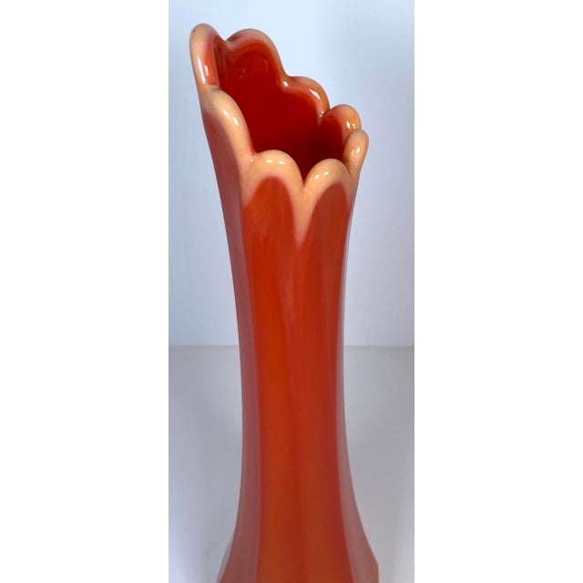Mid 20th Century Pair of Bright Orange l.e. Smith Bittersweet Vases For Sale - Image 5 of 14