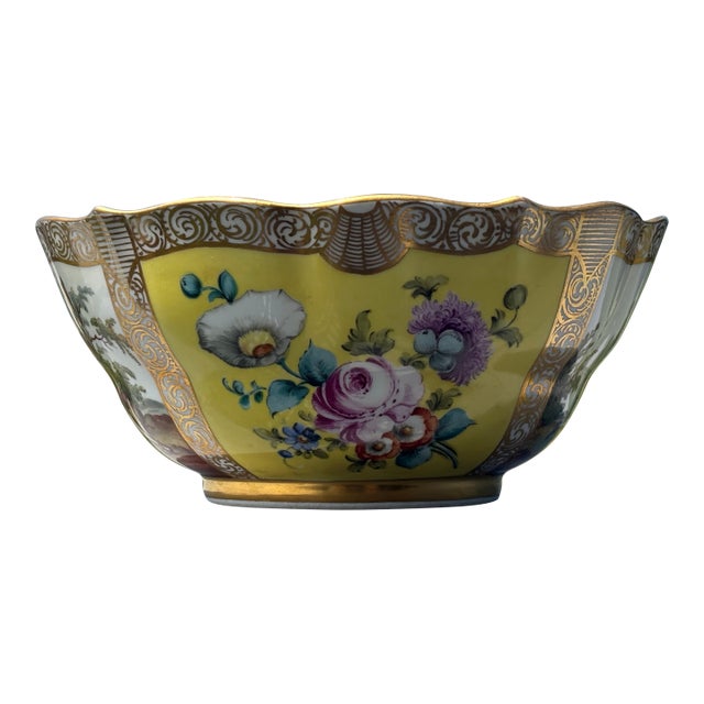 19th C. Meissen-Style German Porcelain Bowl - Highly Detailed For Sale