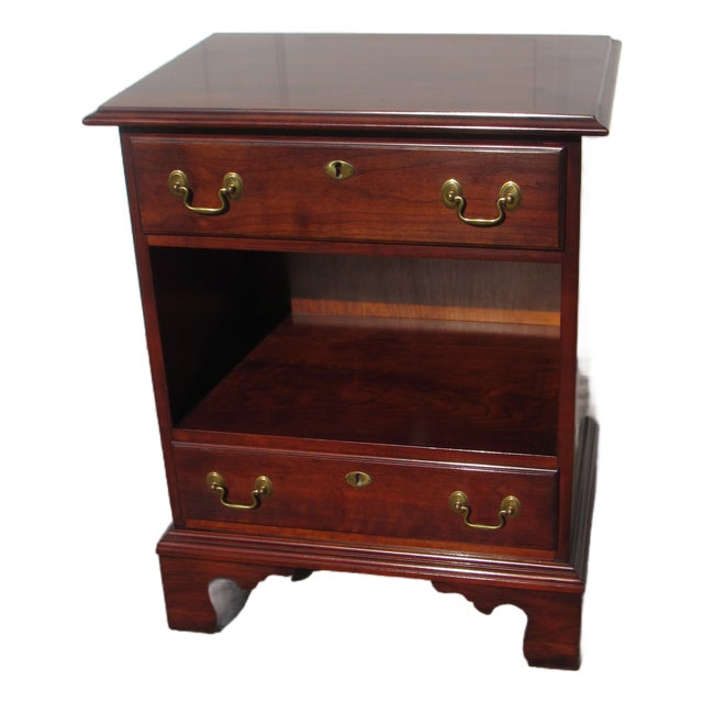 1980s Statton Old Towne Cherry Nightstand Table Designer For Sale