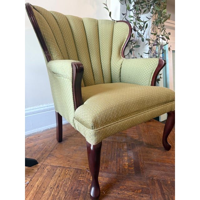 Pair of 2 Mid-20th Century Vintage Hollywood Regency / Art Deco Revival Wingback Accent Chairs in Pristine Condition For Sale - Image 11 of 15