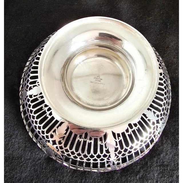 Mid-Century Sterling Silver Pierced Pedestal Bowl from Viners LTD, Sheffield, 1962 For Sale - Image 3 of 18