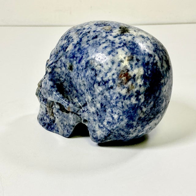 Gemstone 1970s Vintage Abstract Expressionism Boho Chic Hand Carved Blue Speckled Sodalite Skull Sculpture, Halloween For Sale - Image 7 of 13