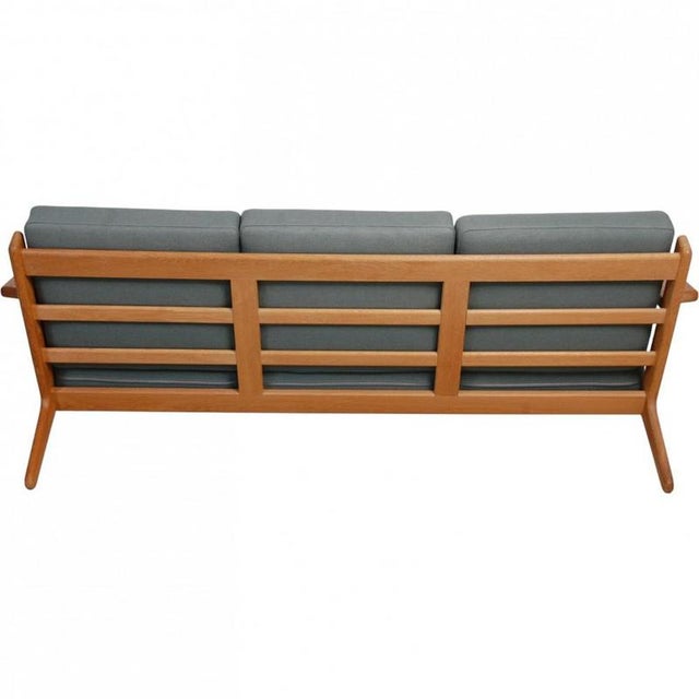 GE-290 3-Seater Sofa in Green Fabric by Hans J. Wegner, 1990s For Sale - Image 18 of 18