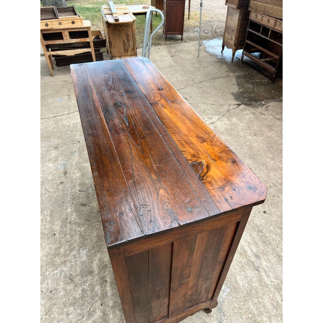 Mid 18th Century French 18th Century Louis XV Provincial Two Door Walnut Buffet For Sale - Image 5 of 12