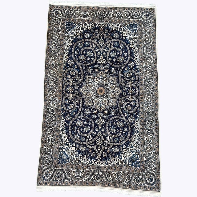 Middle Eastern Nain Medallion Rug in Wool, 1970s For Sale - Image 6 of 6