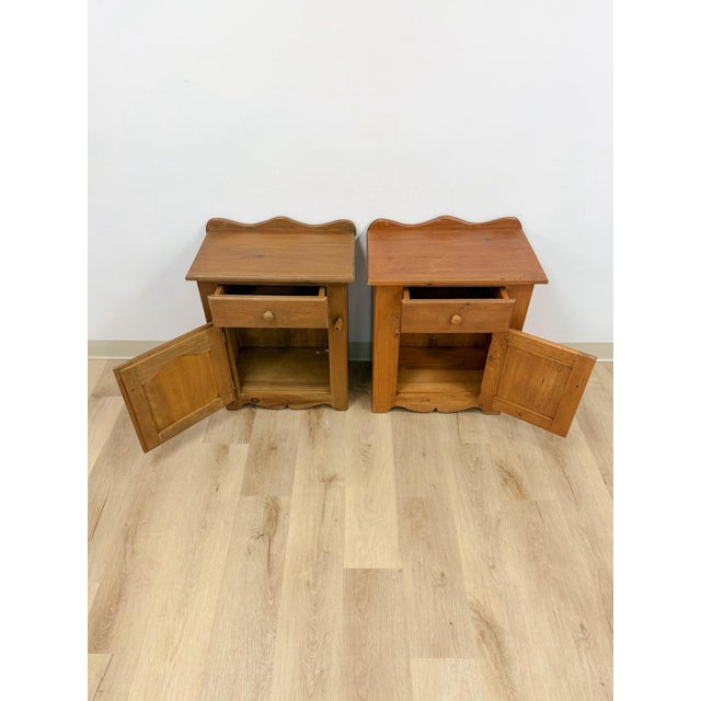 Mid 20th Century Pair of Rustic Pine Nightstands Drawer Arched Cabinet Door Scalloped European For Sale - Image 13 of 17