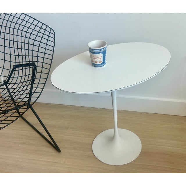 Mid-Century Modern Eero Saarinen Tulip Side / Coffee Table Oval Knoll Mid Century Modern For Sale - Image 3 of 9