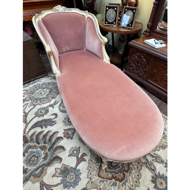 French Provincial Style Dusty Rose Velvet Chaise Lounge For Sale - Image 10 of 11