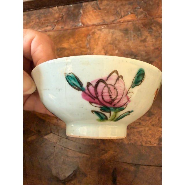 Antique Chinese Famille Rose Porcelain Bowls - Pair For Sale - Image 12 of 12