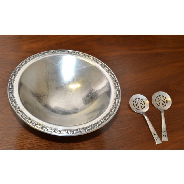1950s Victorian Oneida Silver Plated Footed Serving Bowl 2 Community Plate Spoons, Usa- 3 Pieces For Sale - Image 13 of 13