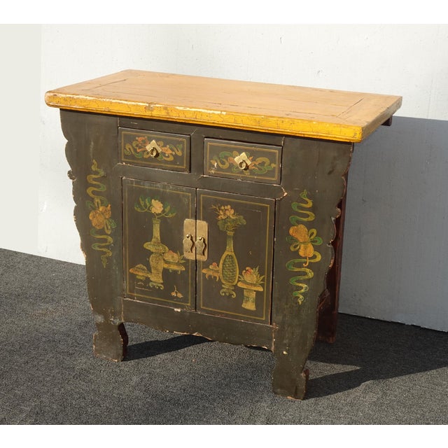 Gorgeous Table in Good Vintage Condition. Solid and Firm. There is wear that is usual for its antique age. Please see the...