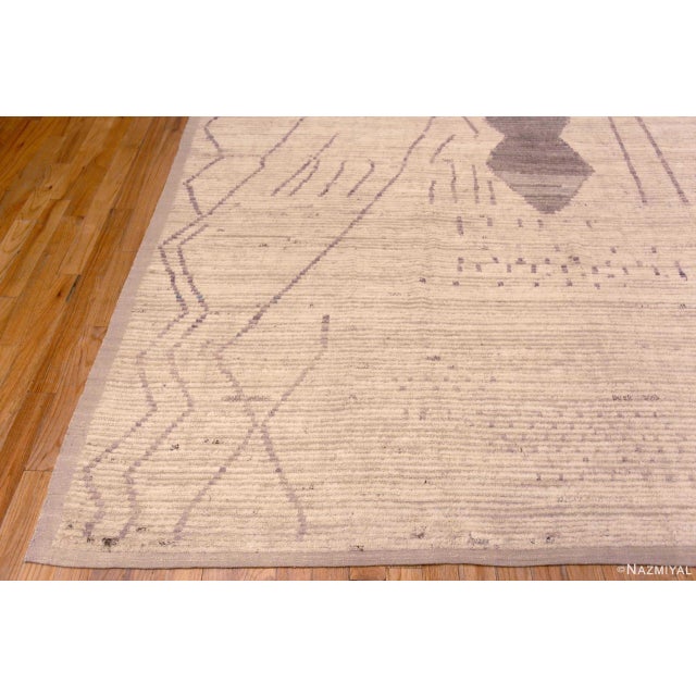 2020s Nazmiyal Collection Minimalist Tribal Modern Moroccan Design Soft Light Color Area Rug For Sale - Image 5 of 8