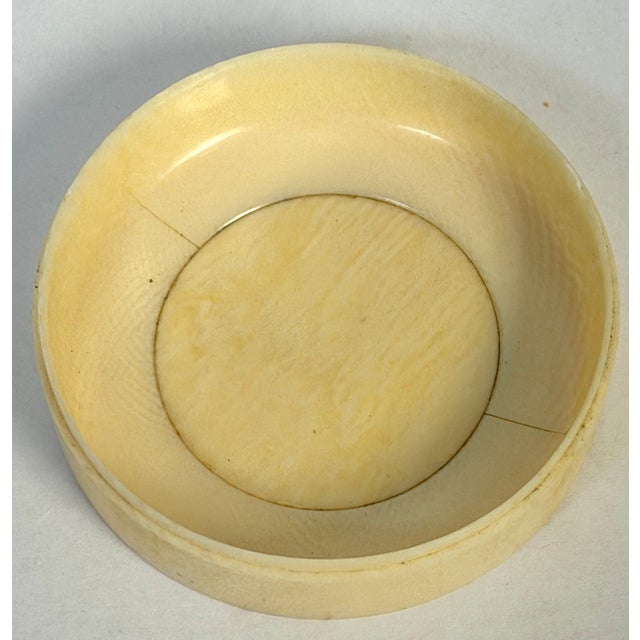 19th Century French George Washington Memorial Bone Snuff Box France for America For Sale - Image 9 of 14
