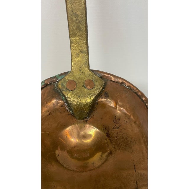 Antique Oblong Copper & Brass Egg Poacher Pan With Long Hanging Handle For Sale In Denver - Image 6 of 10