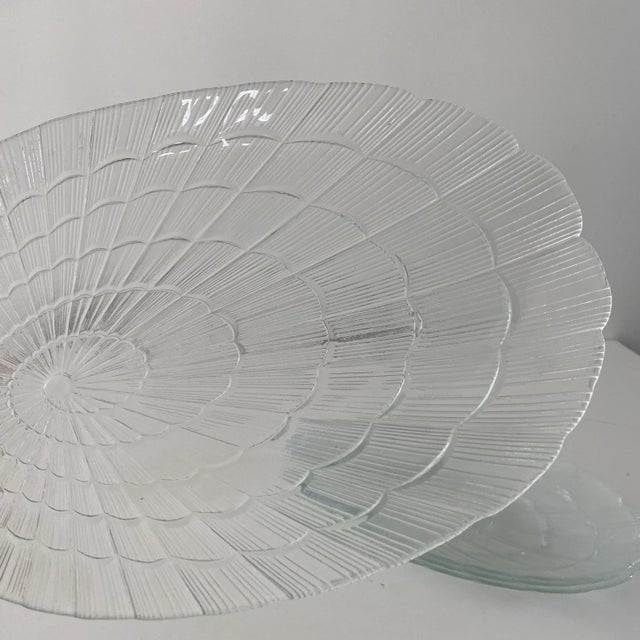Transparent Vintage 1980s Arcoroc Glass Shell Dinner Plates - Set of 4 For Sale - Image 8 of 9