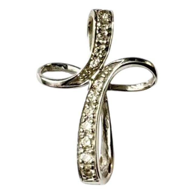 Vintage 14k White Gold Diamond Cross Pendant, Mid-20th Century For Sale